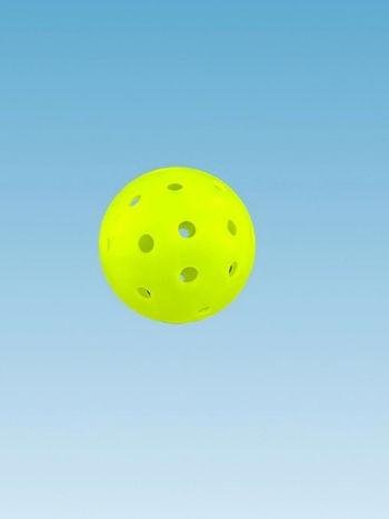 Pickleball lopta od jednog komada, rotomoldirana s otvorima, u PE kutiji – OEM prilagodba, materijal: TPE/PE