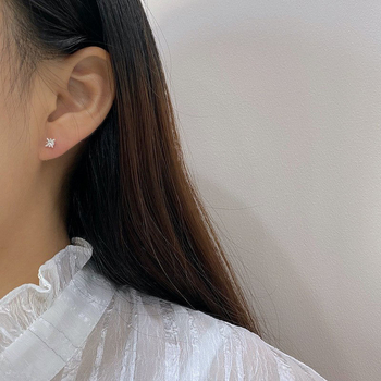 Обеци с мотив на анимационен герой, метална сплав, корейски стил, свеж и сладък дизайн.