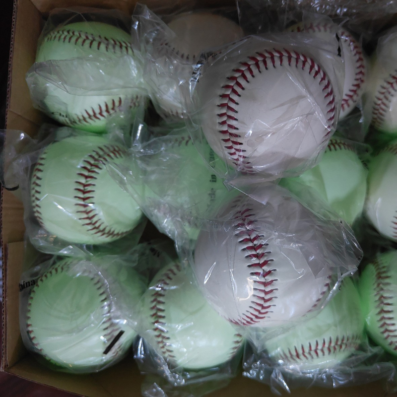 Бейсболна топка за нощна тренировка с люмиращ PVC мек каучук и корково ядро