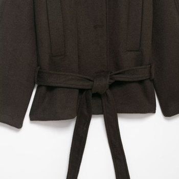 Dámska bunda s kožušinovým golierom, polyester 95%+, dlhé rukávy, zima 2025