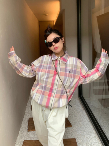 Женско каре яке с поло яка и бродерия, дълги ръкави, полиестер