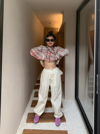 Женско каре яке с поло яка и бродерия, дълги ръкави, полиестер