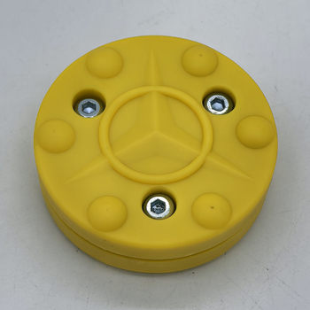 Divslāņu apmācības bumba riteņhokejam un hokejam uz ledus, zīmols Wheel on Wheel; materiāls: pastiprināts neilons; logotipa drukāšana: jā