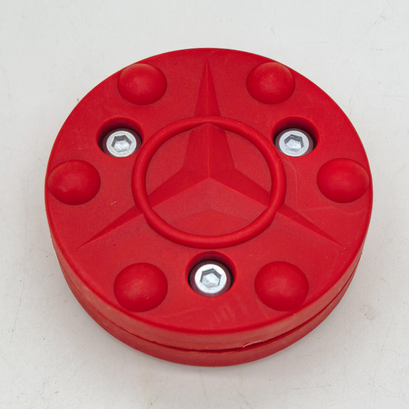 Divslāņu apmācības bumba riteņhokejam un hokejam uz ledus, zīmols Wheel on Wheel; materiāls: pastiprināts neilons; logotipa drukāšana: jā