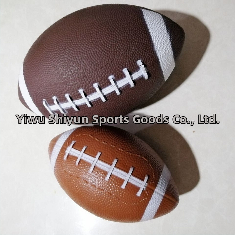 Jaunimo PVC regbio kamuolys – neslysta vidaus ir lauko žaidimams, klijuojami siūlai, prekinis ženklas TTCJC, spauduotas logotipas OK