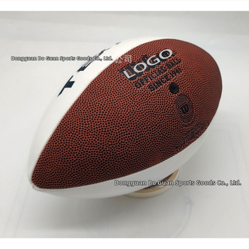 Tréningová lopta na americký futbal, šitie na stroji, PU materiál; možnosť personalizácie; tlačené logo; vhodná na beh, fitnes a ďalšie loptičkové športy.