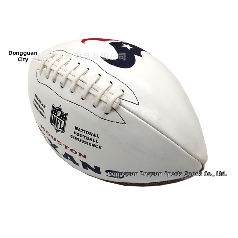 Tréningová lopta na americký futbal, šitie na stroji, PU materiál; možnosť personalizácie; tlačené logo; vhodná na beh, fitnes a ďalšie loptičkové športy.