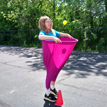 Kiemo metimų žaidimas vaikams ir tėvams — medžiaga: pieno šilkas; komplekte: 200 g kelnės + 2 kamuoliukai po 23 g arba 200 g kelnės + 4 kamuoliukai po 23 g; pakuotė: Opp pakelis; tinka 7–14 metų amžiaus