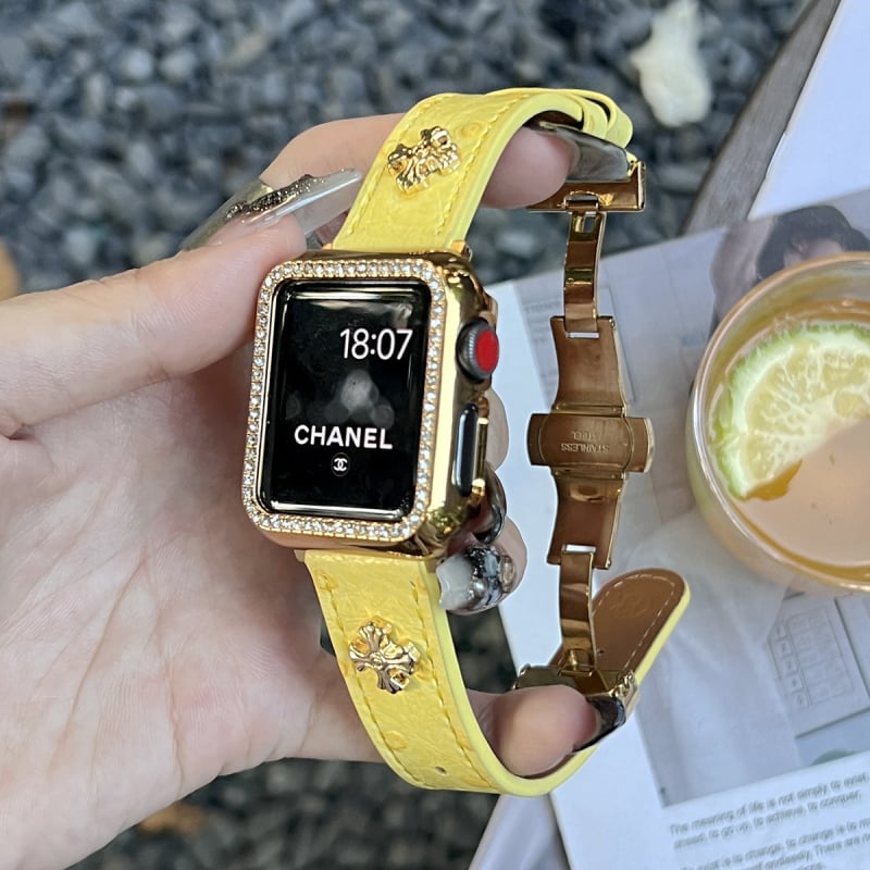 Apple Watch siksna ar tauriņa sprādzi, strausa ādas izskats, zīmols Nothing, saderīgs ar Apple Watch, siksnas materiāls: Super fiber, moderns stils