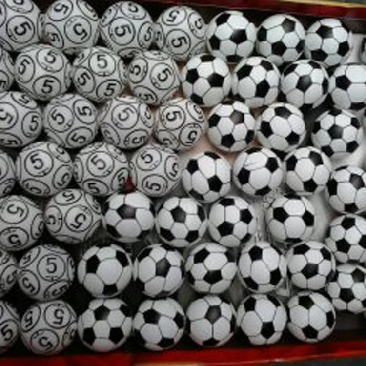 Stalo teniso kamuolys, PP medžiaga, be siūlių, prekinis ženklas Struggle, logotipas atspausdintas: OK