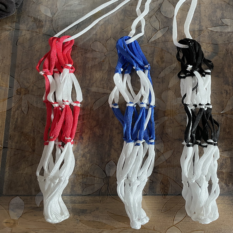 Pfeiffer Basketbola tīklveida soma — tīklveida materiāls, pielāgojama, piemērota basketbolam un citām bumbu spēlēm