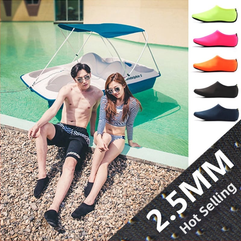 Nylon búvár zokni, vágásvédő, csúszásmentes pöttyös talppal, snorkelzéshez és a tengerparton való használatra