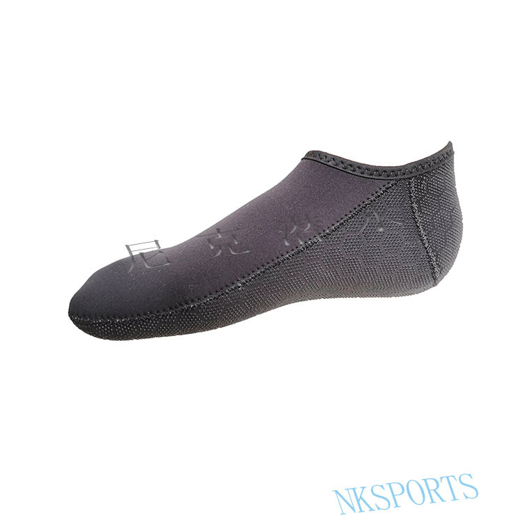 Búvár zokni, 3 mm, búvár anyag, csúszásgátló, perforáció elleni védelem, Guangdongban gyártva