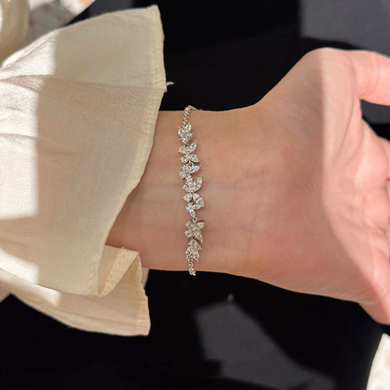 Гривна с пеперудени циркони, медна, електроплатирана, дамски луксозен стил, дизайн животни/зодиаци