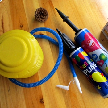 Plastikas kāju sūknis – paredzēts peldriņķiem, baloniem un jogas bumbām