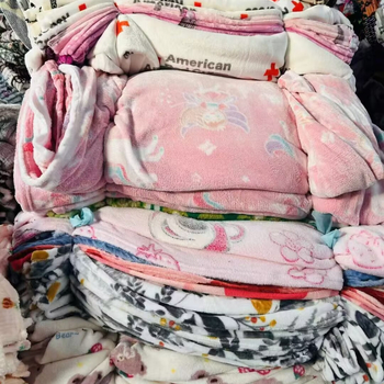 Pătură pentru animale de companie, din flanel, poliester, imprimeu cu personaje animate, potrivită pentru toate sezoanele, stil minimalist