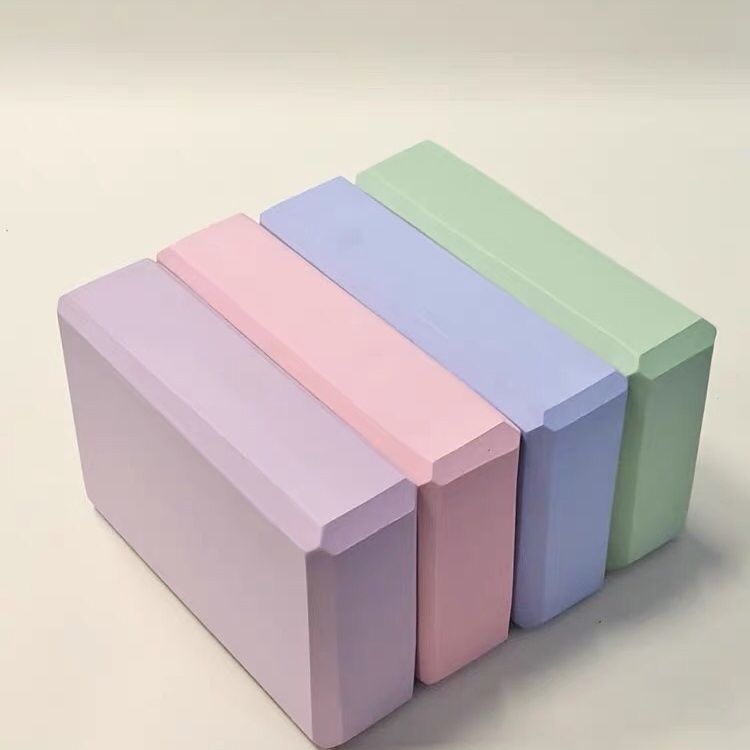 Aukštos tankio EVA jogos blokas su nedideliais trūkumais, praktikos tikslams