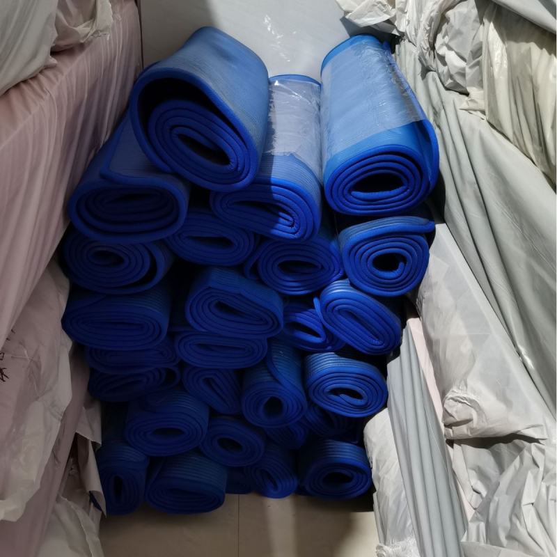 Joga podloga druge kvalitete s blagim nedostacima, debela i šira, protuklizna NBR podloga za vježbanje i vanjsku upotrebu, dimenzije 183 x 61 cm, debljina 8–10 mm.