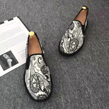 Kasdieniai drobiniai bateliai su kaukolės raštu, apvali nosis, medvilninis viršus, TPR pada, žemas kulnas 1–3 cm