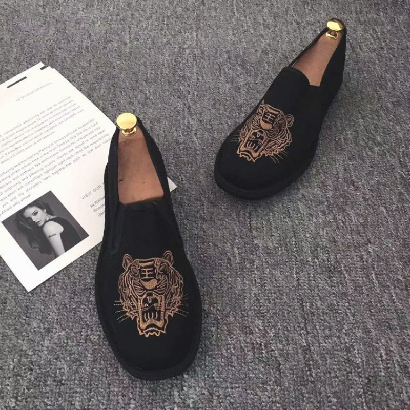 Kasdieniai drobiniai bateliai su kaukolės raštu, apvali nosis, medvilninis viršus, TPR pada, žemas kulnas 1–3 cm