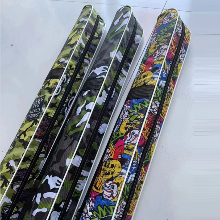 Taška na morské rybárstvo s maskovacím vzorom, nylonová, nepremokavá, na návnady, vlasec, prúty a navijaky.