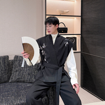 Pamukasta vesta s šljokicama šivana, motiv biljaka i cvijeća, zatvarač, udoban kroj