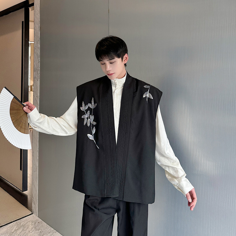 Pamukasta vesta s šljokicama šivana, motiv biljaka i cvijeća, zatvarač, udoban kroj