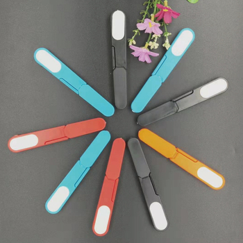 Foarfece în formă de U pentru broderie cross-stitch cu capac de protecție, construcție din oțel-plastic, kit de broderie pe pânză