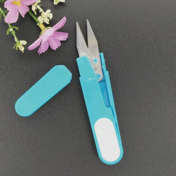 Foarfece în formă de U pentru broderie cross-stitch cu capac de protecție, construcție din oțel-plastic, kit de broderie pe pânză