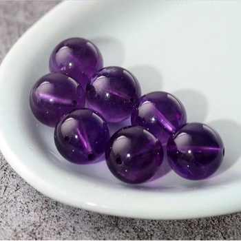 Amethyst drum beads – prírodný kryštál/polodrahokam, elektroplating povrch, značka Du, jar 2024 vydanie