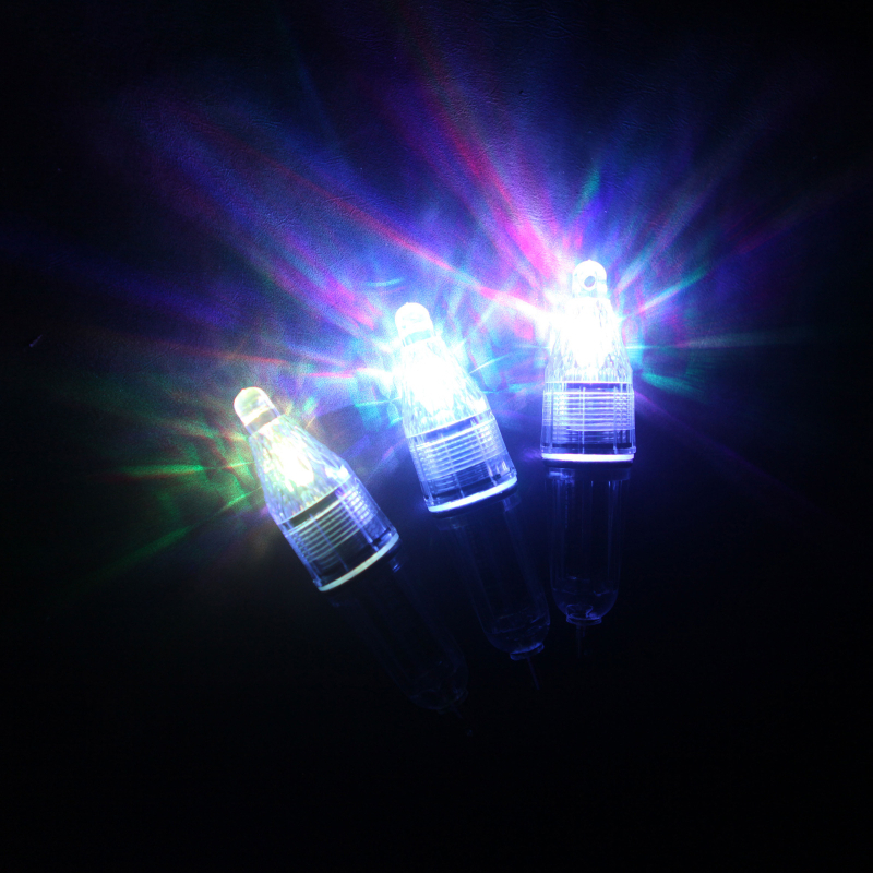 Povandeninė žvejybos lemputė su LED, kinetinės energijos maitinimas, plastikinis korpusas, nuotolis 100–200 m