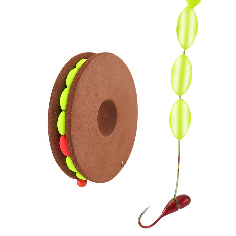 Dokončená sada rybárskeho vlascu s plávakom sedem hviezd a ostnatými háčikmi, penovým materiálom