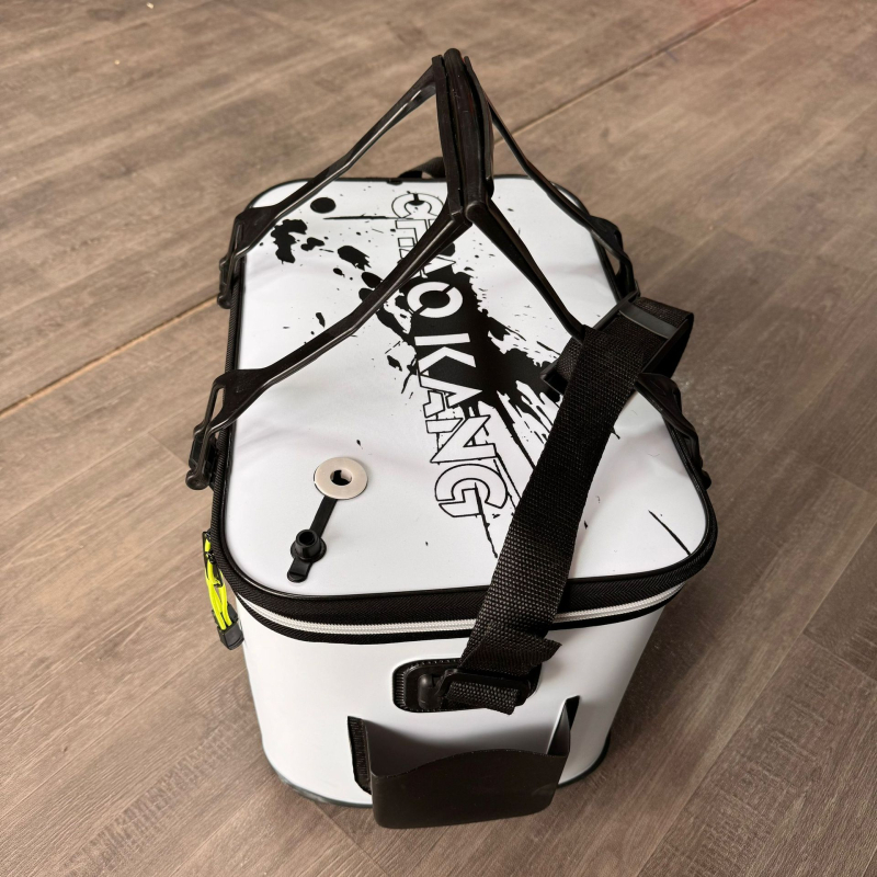 Kausa zivīm dzīvo zvejā – bieza EVA konstrukcija, izmantošana akmeņainā zvejā, aizsargājošs konteineris zivīm, makšķerēšanas piederumu soma