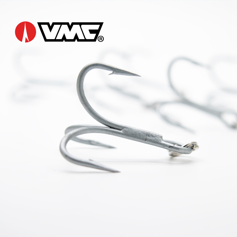Set željeznih udica za ribolov mamcima, VMC 9626PS trostruko ojačane, s bodljama, 10 kom u vrećici