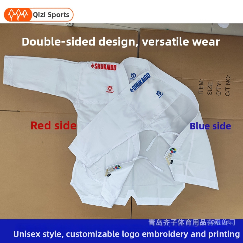 Dviejų pusių karatė kostiumas, lengvas ir kvėpuojantis; audinys: poliesterio–medvilnė (65% poliesteris); pamušalas: combed cotton; unisex, suaugusieji