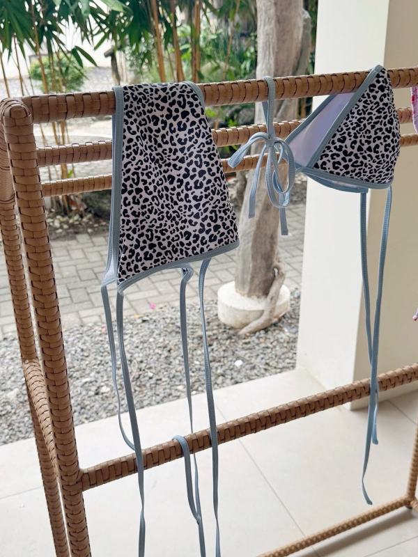Ženski dvodijelni kupaći kostim s leopard printom, luksuznog stila, bikini sa suknjicom