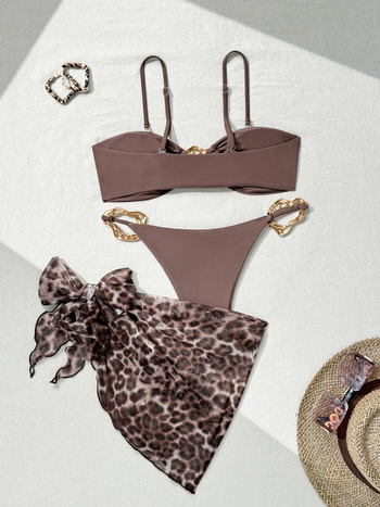 Leopardí bikini trojdielny set s wrap sukňou, vyplnený vrchný diel, vysoká elasticita, nylon 80%, podšívka polyester 20%