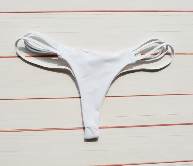 Μπικίνι thong bottom με μπροστινό κόμβο πεταλούδας — γρήγορο στέγνωμα, υψηλή ελαστικότητα, νάιλον ύφασμα 85%, χωρίς μπανέλα