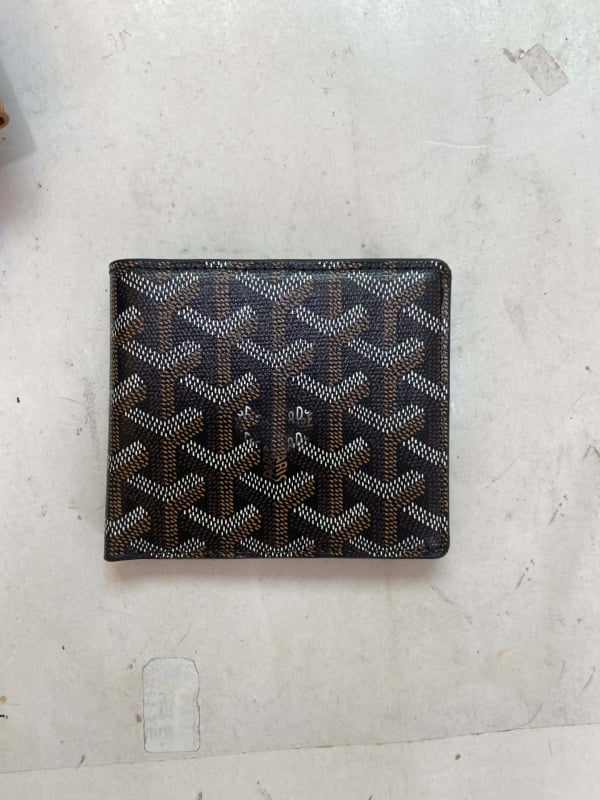 Uniszex cipzáros pénztárca geometriai mintával, PVC külső, tehénbőr belső bélés, nagy kapacitás, 2024 tavasz