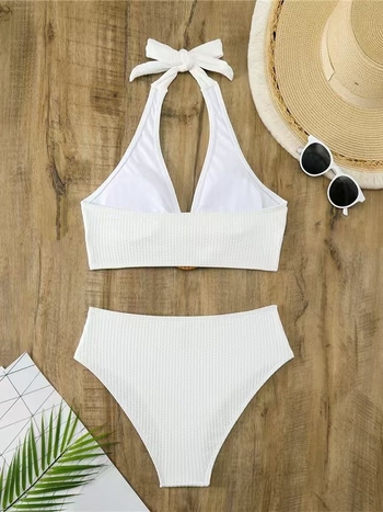 Dvije dijelni bikini s halterom, sexy bez leđa; materijal: poliester 82% + elastan 18%; podstava: elastan 18%