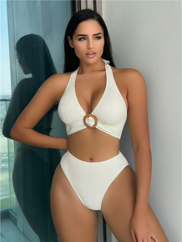 Dvije dijelni bikini s halterom, sexy bez leđa; materijal: poliester 82% + elastan 18%; podstava: elastan 18%