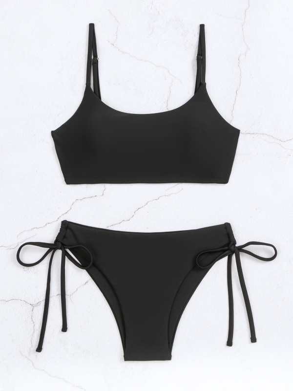 Trodijelni bikini set: trokutasti gornji dio s čeličnom potporom i podrškom za grudi, brzo sušeći poliester