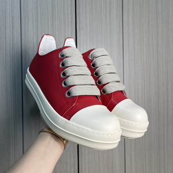 Vyriniai skateboard bateliai su odine viršutine, apvalia nosimi, raišteliai, gumos padas, vidus iš super pluošto