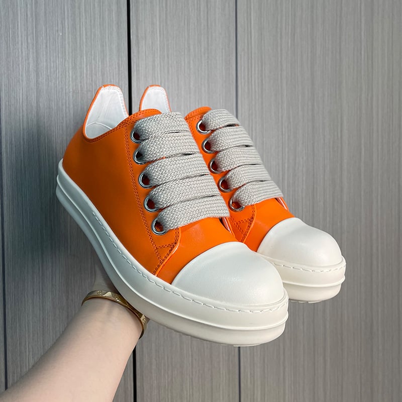 Vyriniai skateboard bateliai su odine viršutine, apvalia nosimi, raišteliai, gumos padas, vidus iš super pluošto