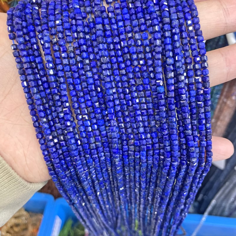 Imperijalni lapis lazuli raspršene perle – Polirana fasetirana površina, Plemeniti uzorak, Lagani luksuz Sugar Cube perle za nakit