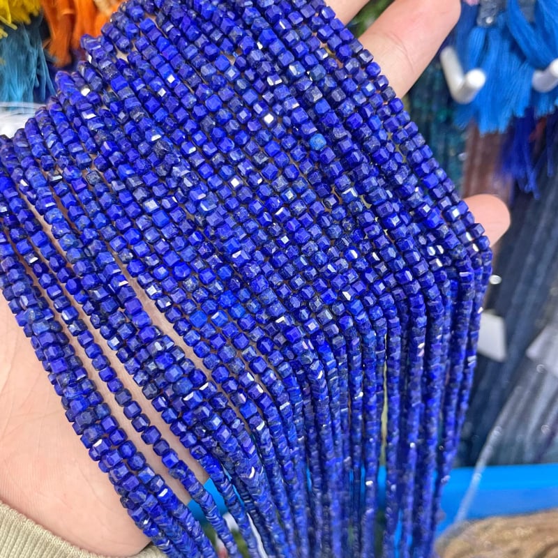 Imperijalni lapis lazuli raspršene perle – Polirana fasetirana površina, Plemeniti uzorak, Lagani luksuz Sugar Cube perle za nakit