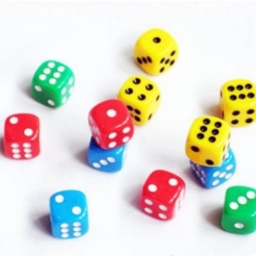 Akrilne kocke sa zaobljenim rubovima, šestostrane, set od 100 komada, porijeklo: Šangaj.