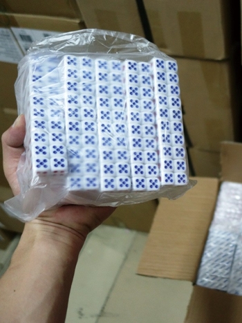 Akrilne kockice za mahjong s bijelim točkicama, zaobljenim kutovima, za zabavu u KTV i barovima