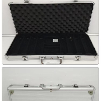 Set kutije za poker žetone od aluminijskog legura, model 300 – 16 komada, prilagodljiva obrada