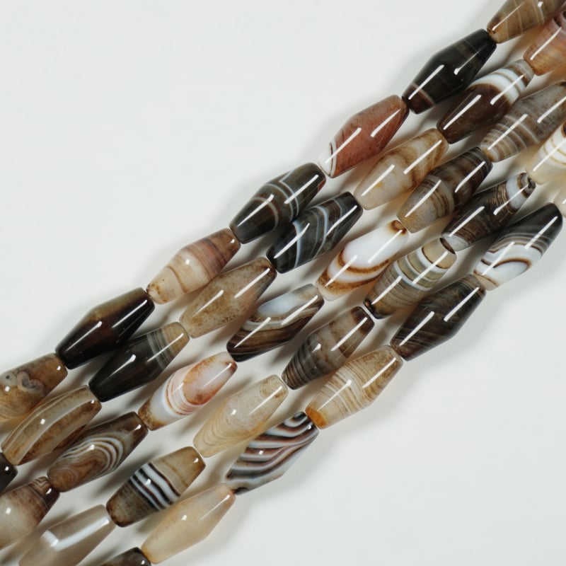 Κόκκοι από σαρόνξ αχάτη με μυτερό σχήμα, ελεύθερες χάντρες για περιδέραιο, προσαρμοσμένες, συσκευασμένες ανά τεμάχιο, προέλευση Βραζιλία